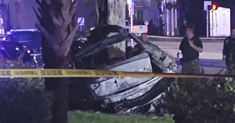 SUV gutted in fiery Oakland crash; no one found inside